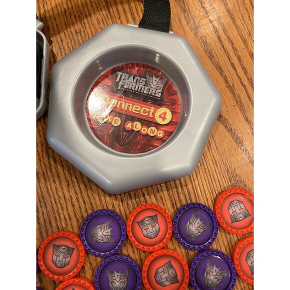 Connect 4 To Go Transformers Hasbro Travel game Autobot & Decepticon Chips - Picture 4 of 7